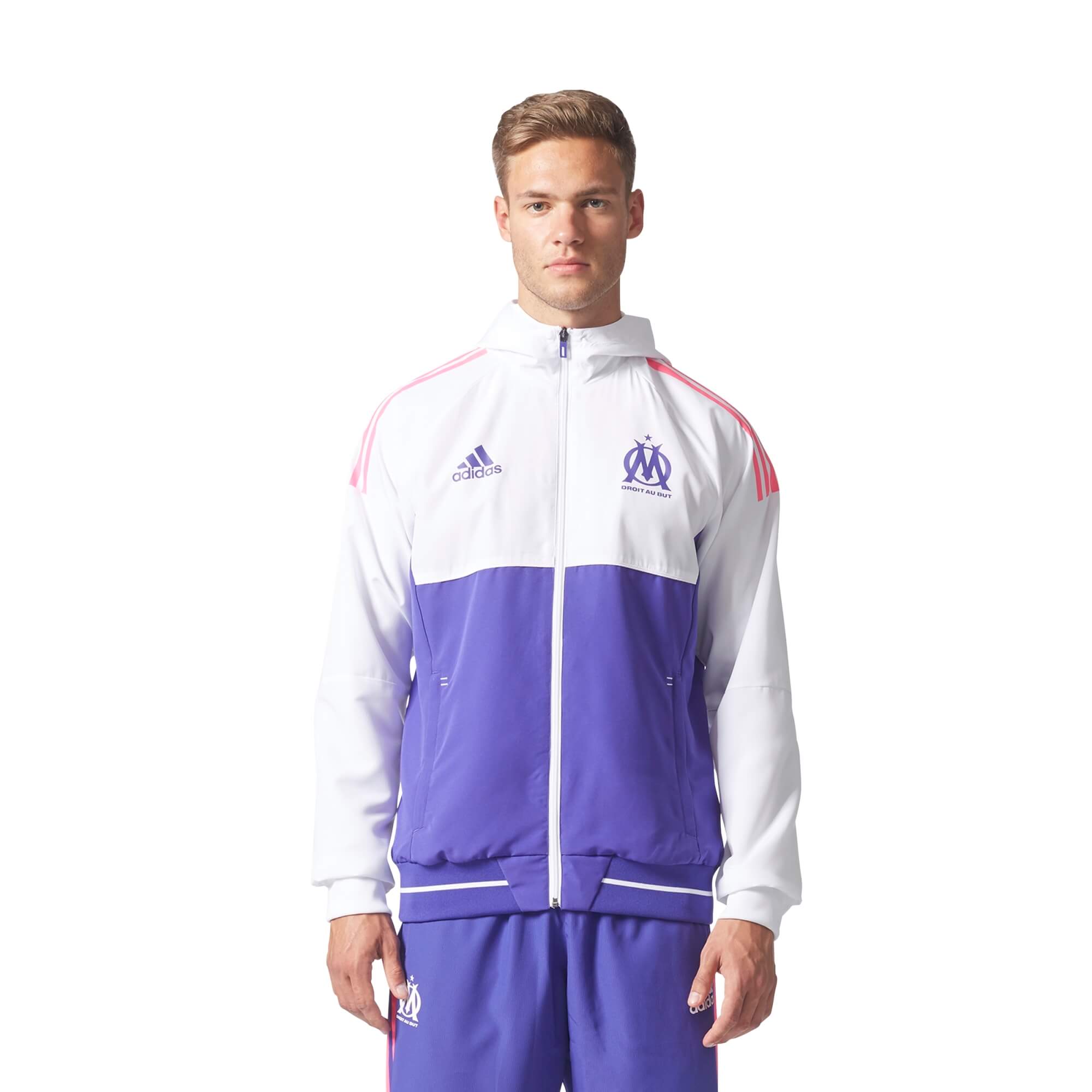 BK5616 APP on model standard white Footballshop